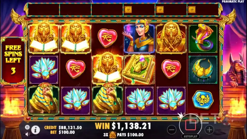 Schermata della slot Book of Golden Sands con simboli egiziani e scarabeo Wild